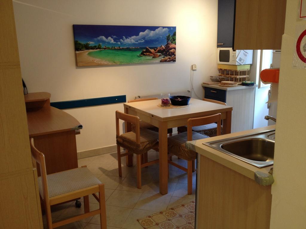 Ca'Del Sole Free Parking Apartamento Rovinj Quarto foto